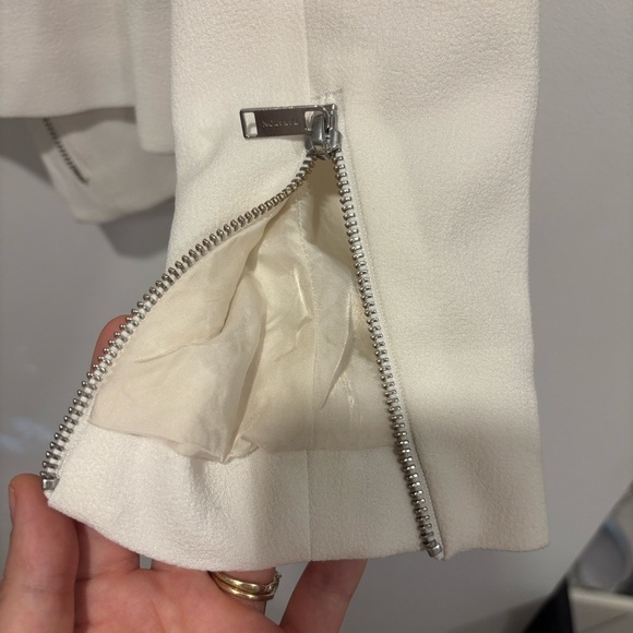 Aritzia Babaton White/Cream Women's Blazer - Picture 12 of 15